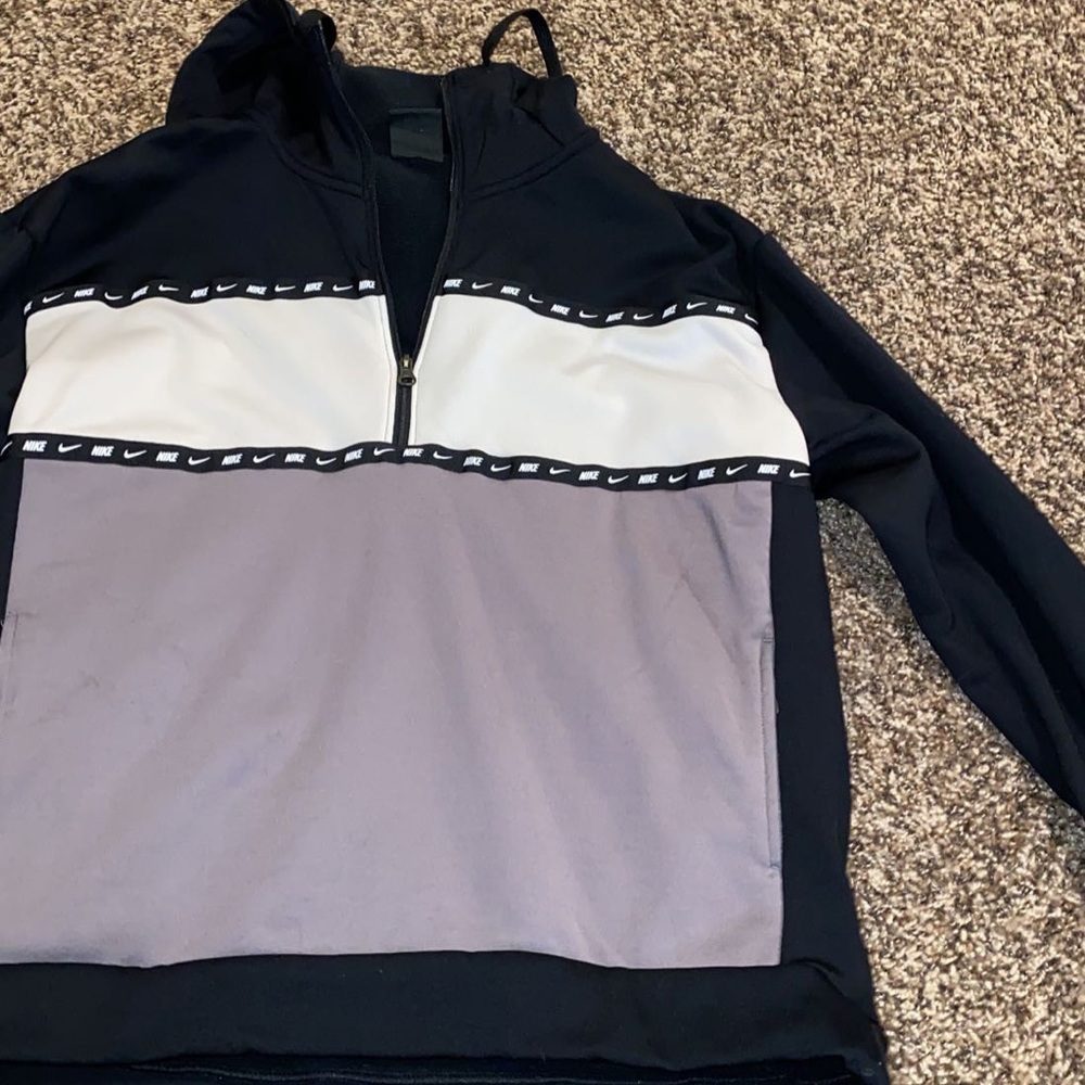 nike pullover